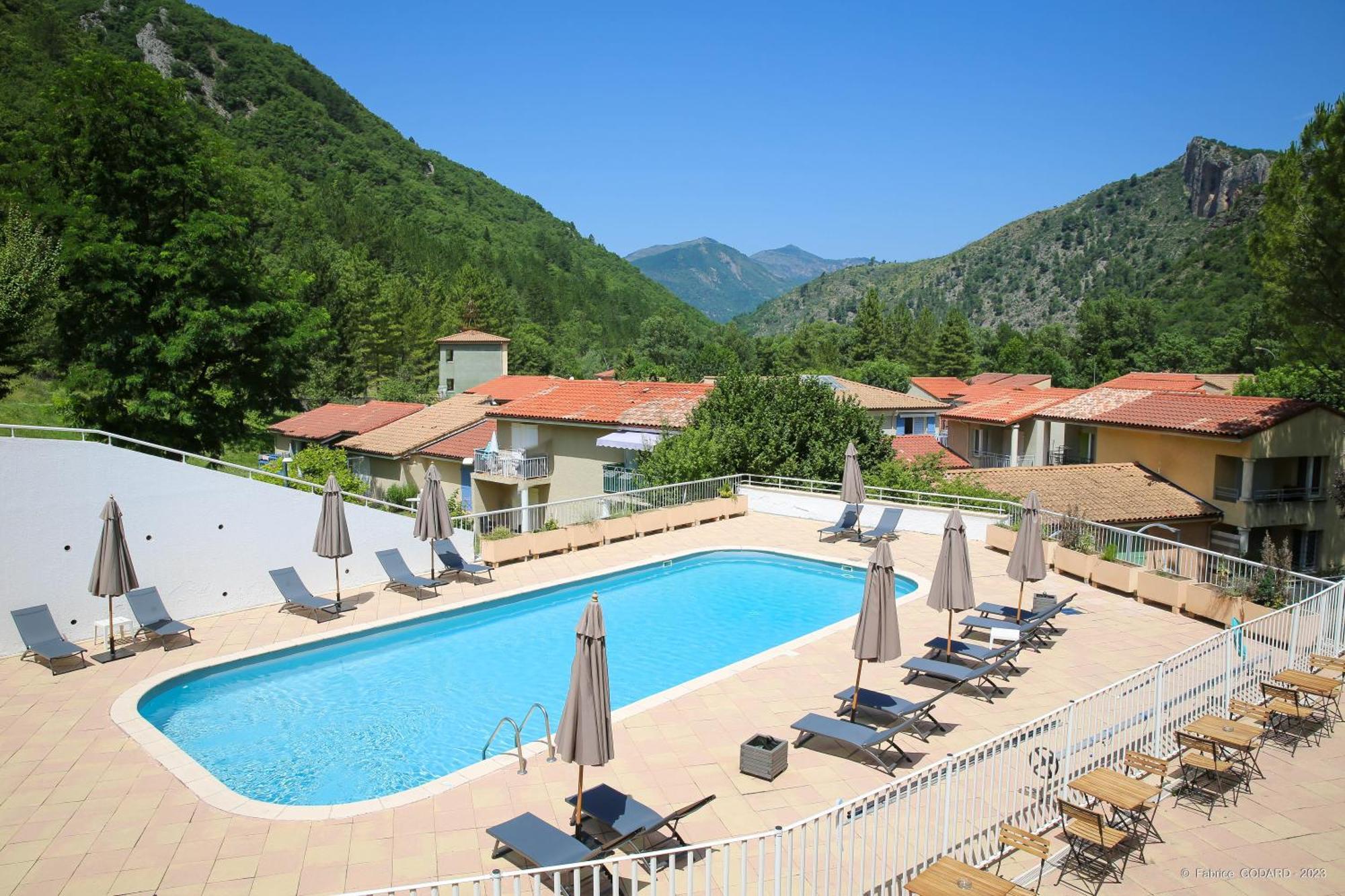 Le Refuge Des Sources Hotel 3*